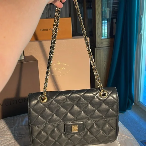 Vintage Givenchy Paris Quilted Lambskin Shoulder and Crossbody Bag - Picture 5 of 17